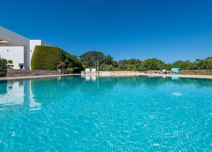 Villa Syndriani - 5 Bedroom *