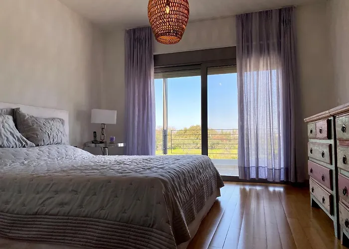 Syndriani - 5 Bedroom Villa *