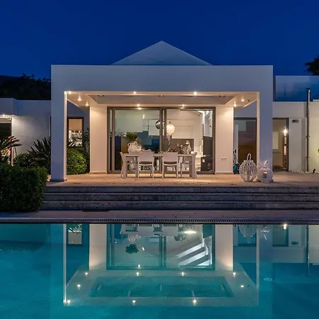 Syndriani - 5 Bedroom Βίλα