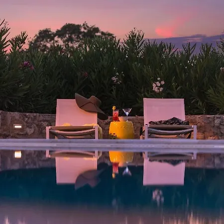 فيلة Syndriani - 5 Bedroom بلدة كوس