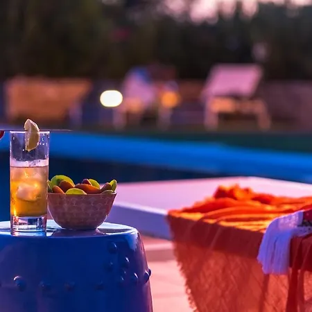 Syndriani - 5 Bedroom بلدة كوس