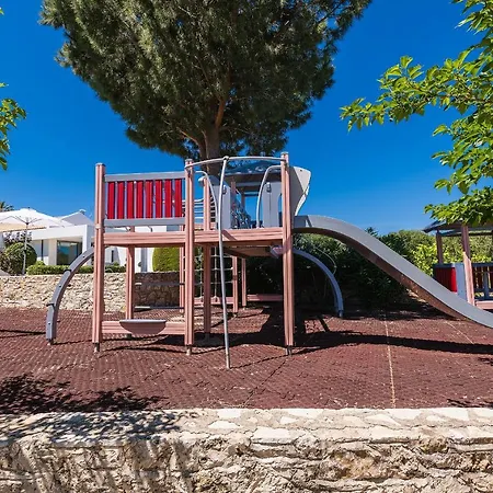 Syndriani - 5 Bedroom بلدة كوس