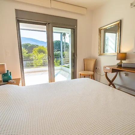 فيلة Syndriani - 5 Bedroom *