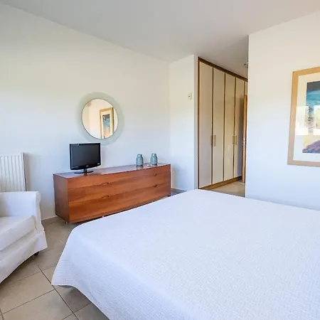 Syndriani - 5 Bedroom بلدة كوس