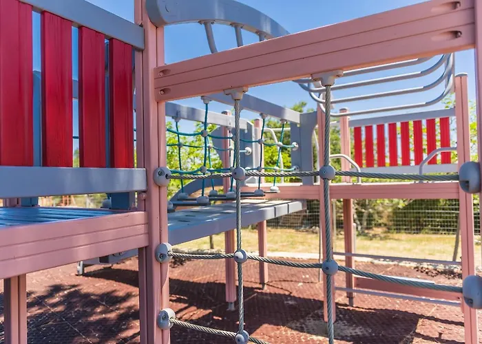 Syndriani Villa Kosz